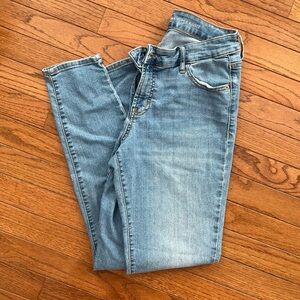 Mid rise, super skinny jeans